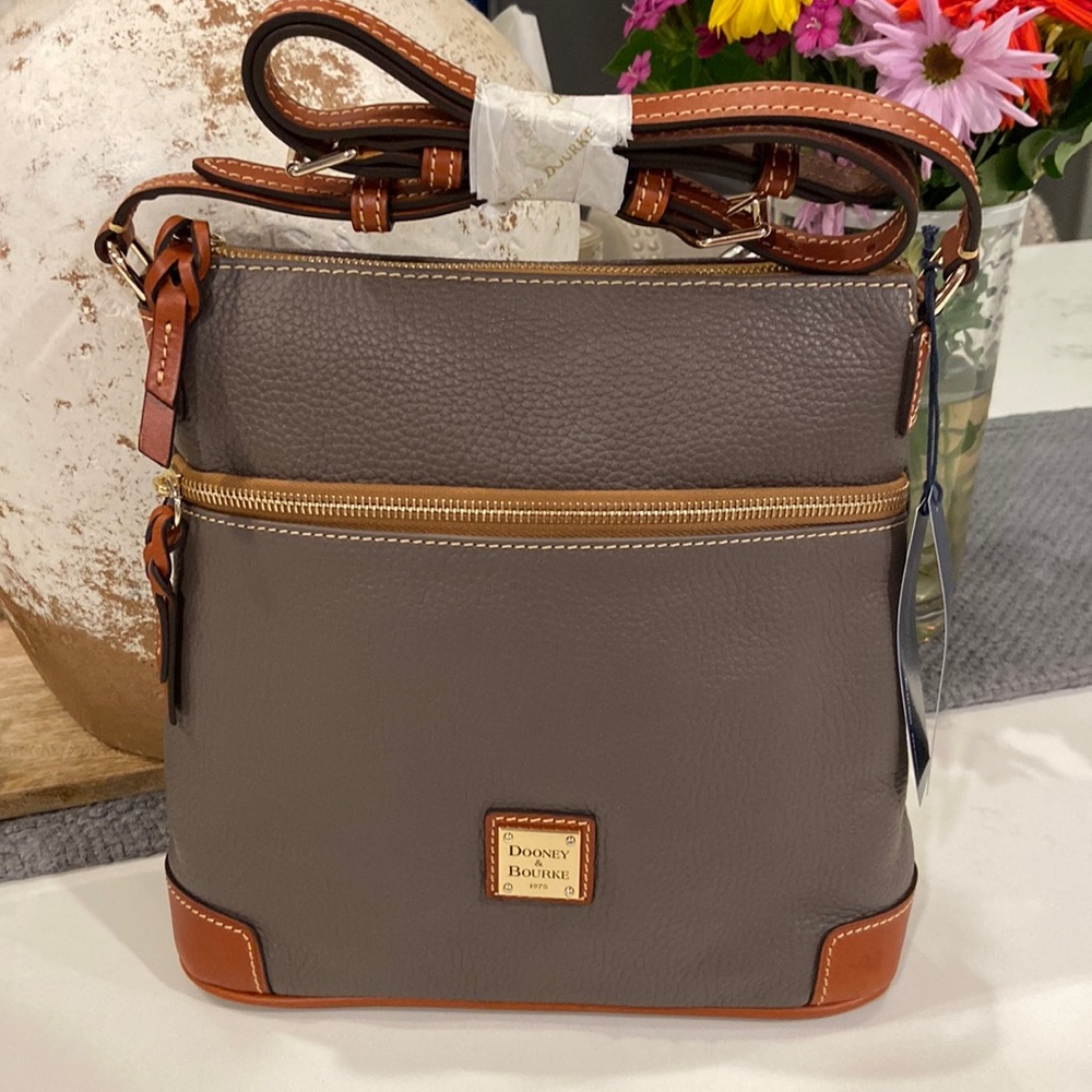 Dooney & Burke